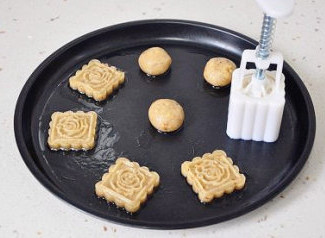 Enjoyable snacks: walnut cookies