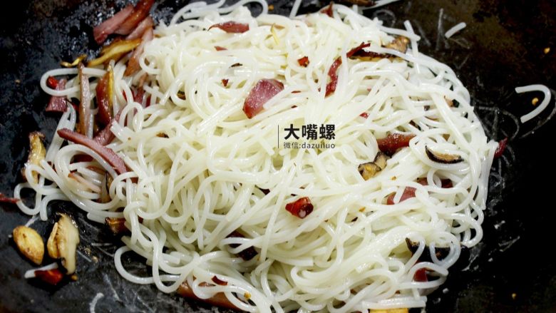 Dry-fried Haohuan snail noodles丨Big mouth snail