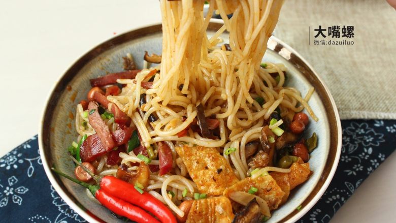 Dry-fried Haohuan snail noodles丨Big mouth snail