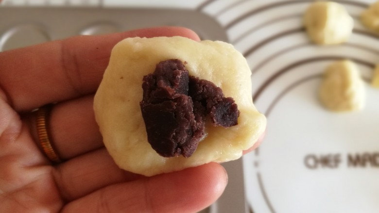 Red bean paste snack bag