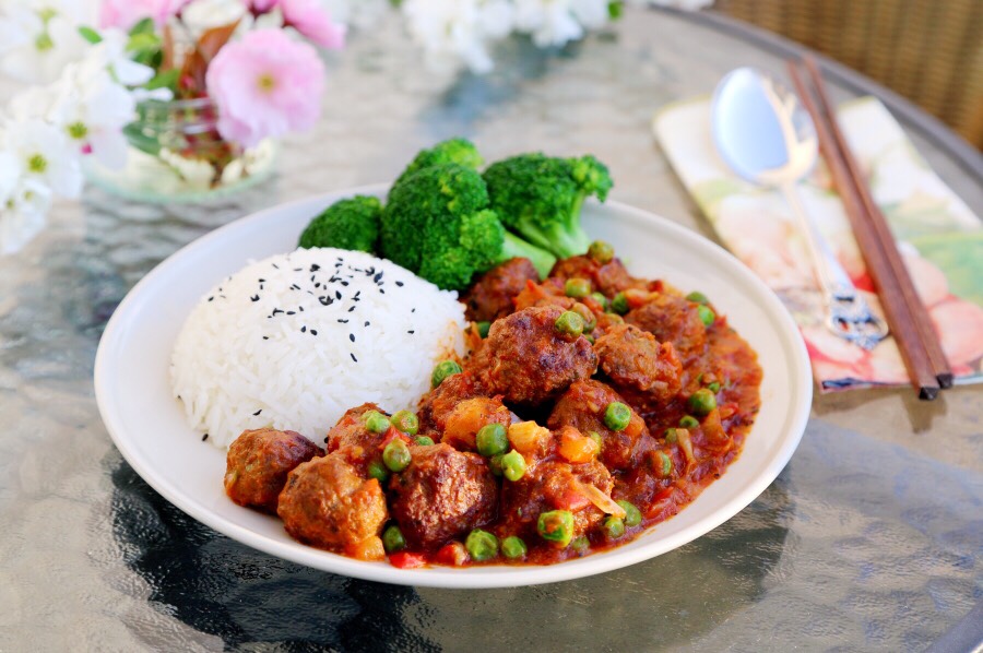 Beef Meatball Risotto with Tomato Sauce