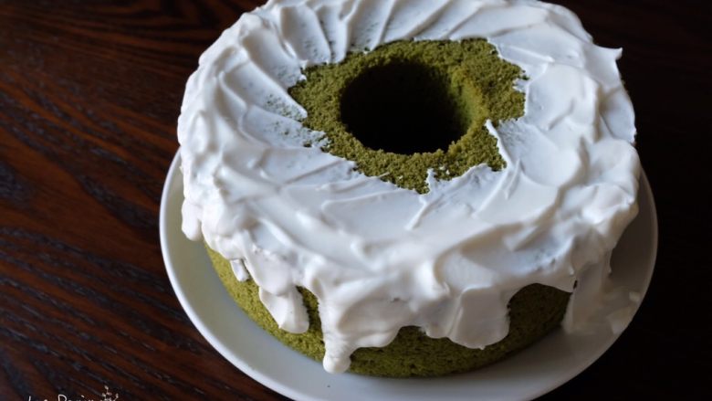 Hollow Matcha Chiffon Cake