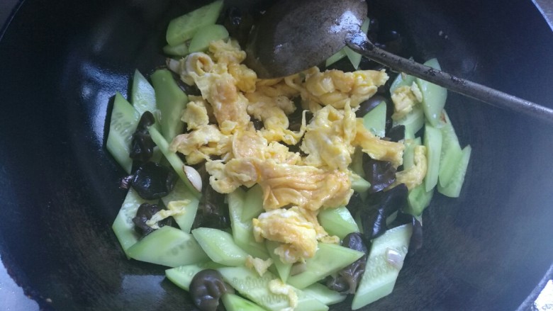 Cucumber Scrambled Eggs