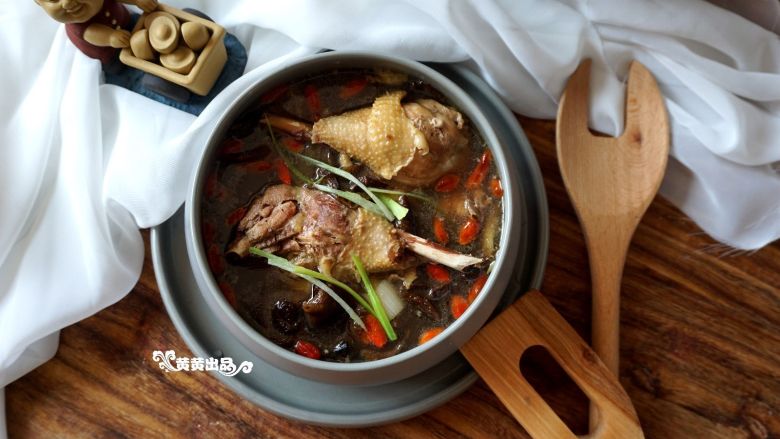 [Tuji Mountain Mushroom Soup] Mountain delicacies and game, replenishing qi and deficiency, and getting rid of fatigue 