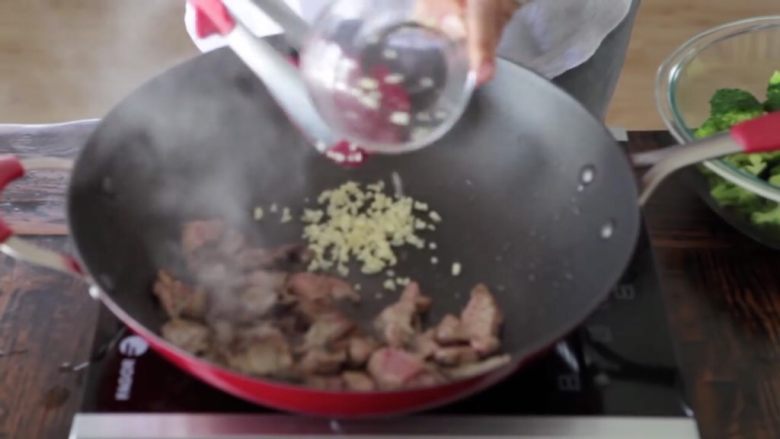 15-minute home-style stir-fried beef with broccoli