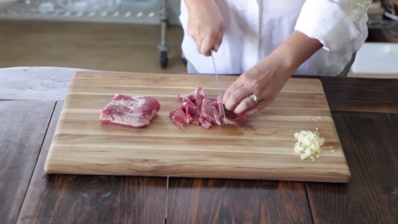 Home-style stir-fried beef with broccoli in 15 minutes