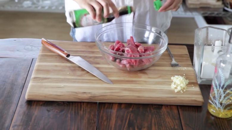 Home-style stir-fried beef with broccoli in 15 minutes