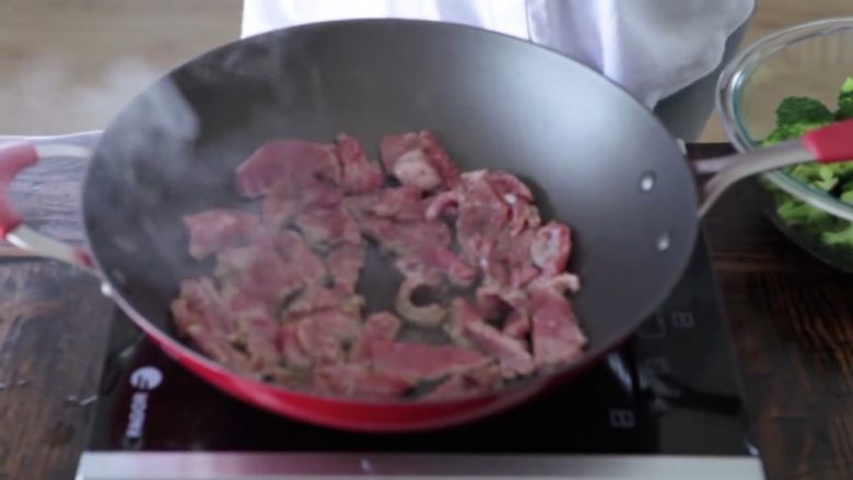 15-minute homemade stir-fried beef with broccoli