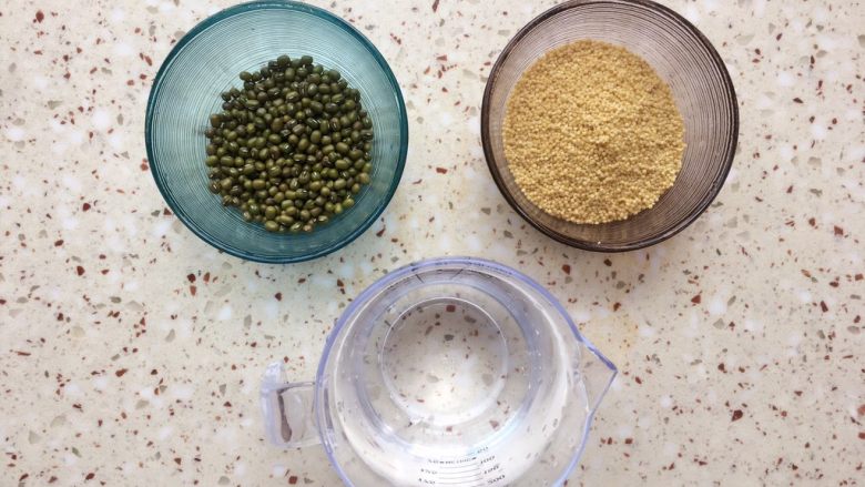 [Slimming and Relieving Heat] Millet and Mung Bean Drink