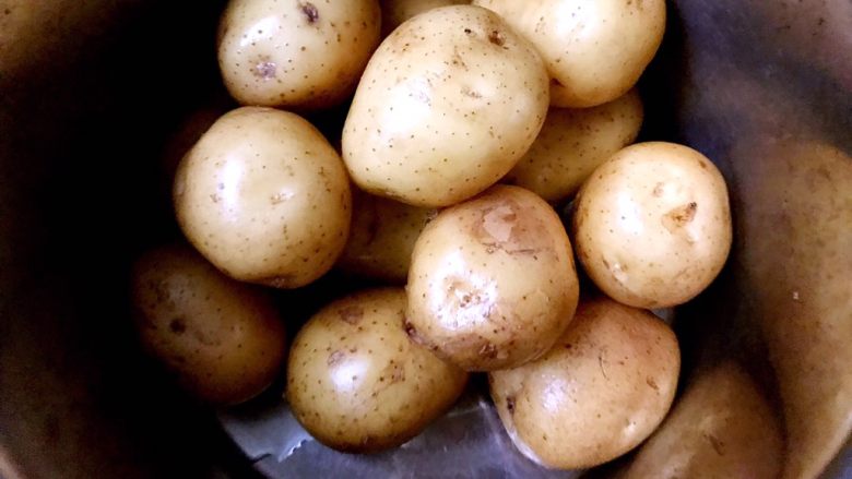 Spicy and fragrant cumin potatoes