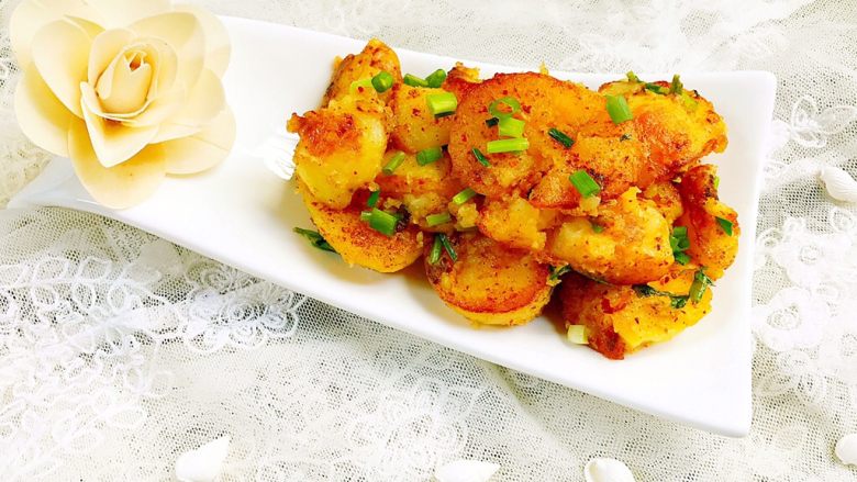 Spicy and fragrant cumin potatoes