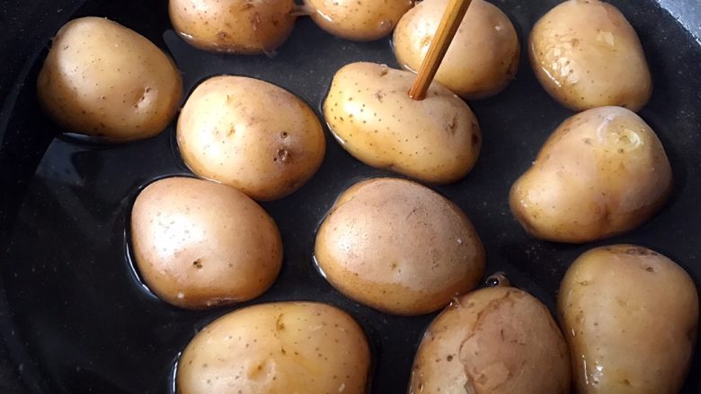 Spicy and fragrant cumin potatoes