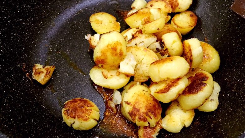 Spicy and fragrant cumin potatoes