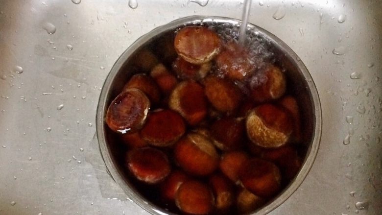 Roasted chestnuts with sugar