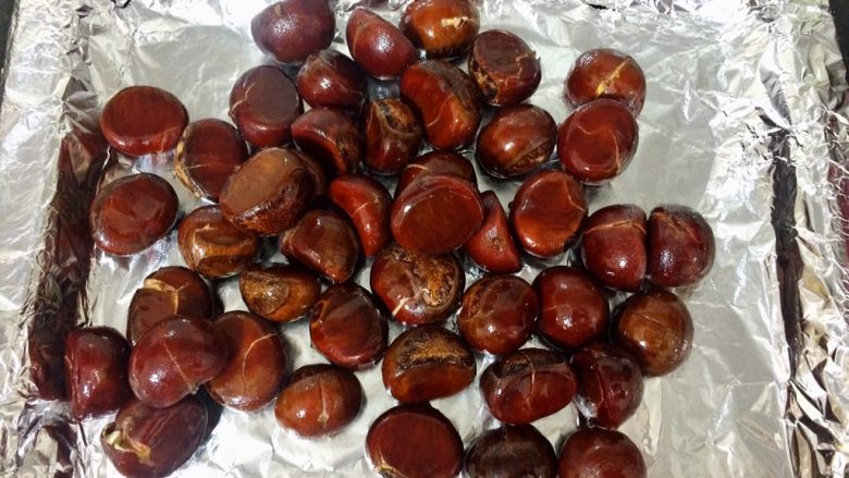 Roasted chestnuts with sugar