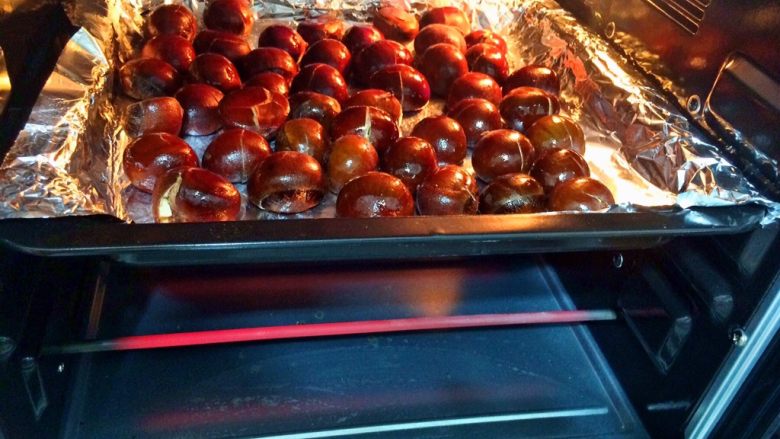 Roasted chestnuts with sugar