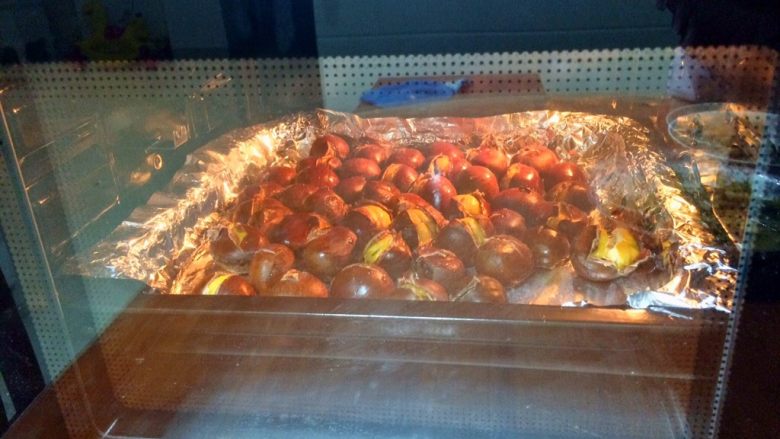 Roasted chestnuts with sugar