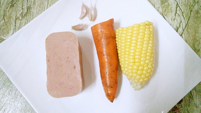 Luncheon Meat Stir-fried Mixed Vegetables