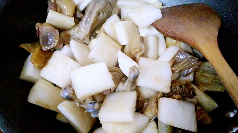 Preserved Duck Stewed with Radish