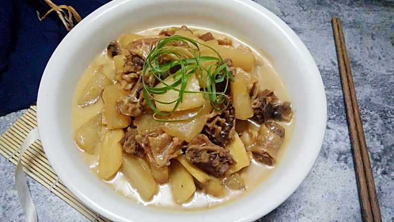 Preserved Duck Stewed with Radish