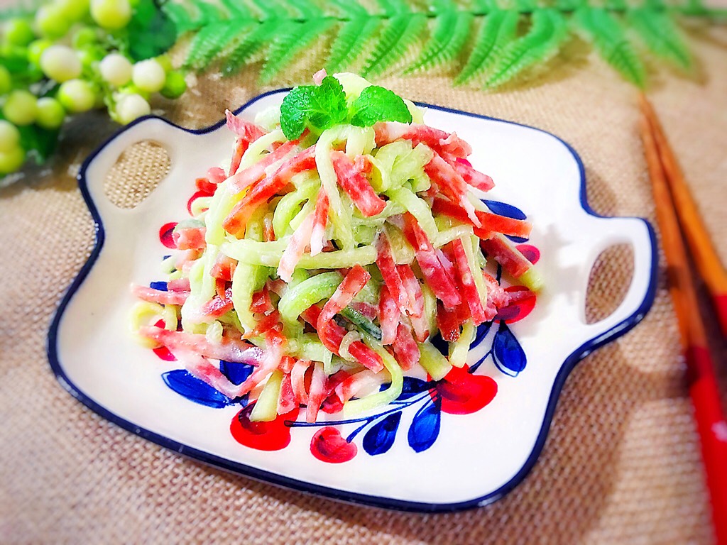 Lazy Cuisine + Red, Green, and Cucumber Red Sausage Salad