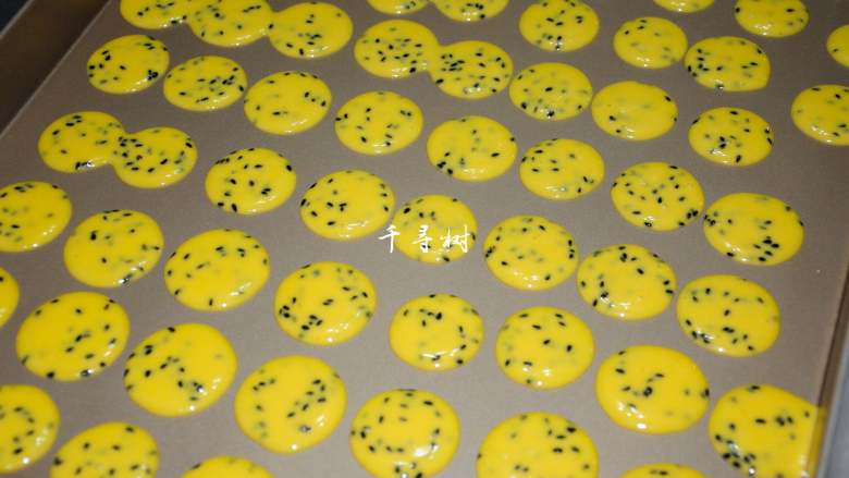 Black sesame egg tile biscuits, a baby snack you can't stop eating