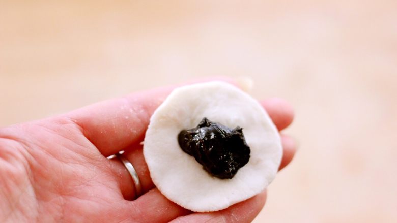 Cute Pig Black Sesame Rice Balls