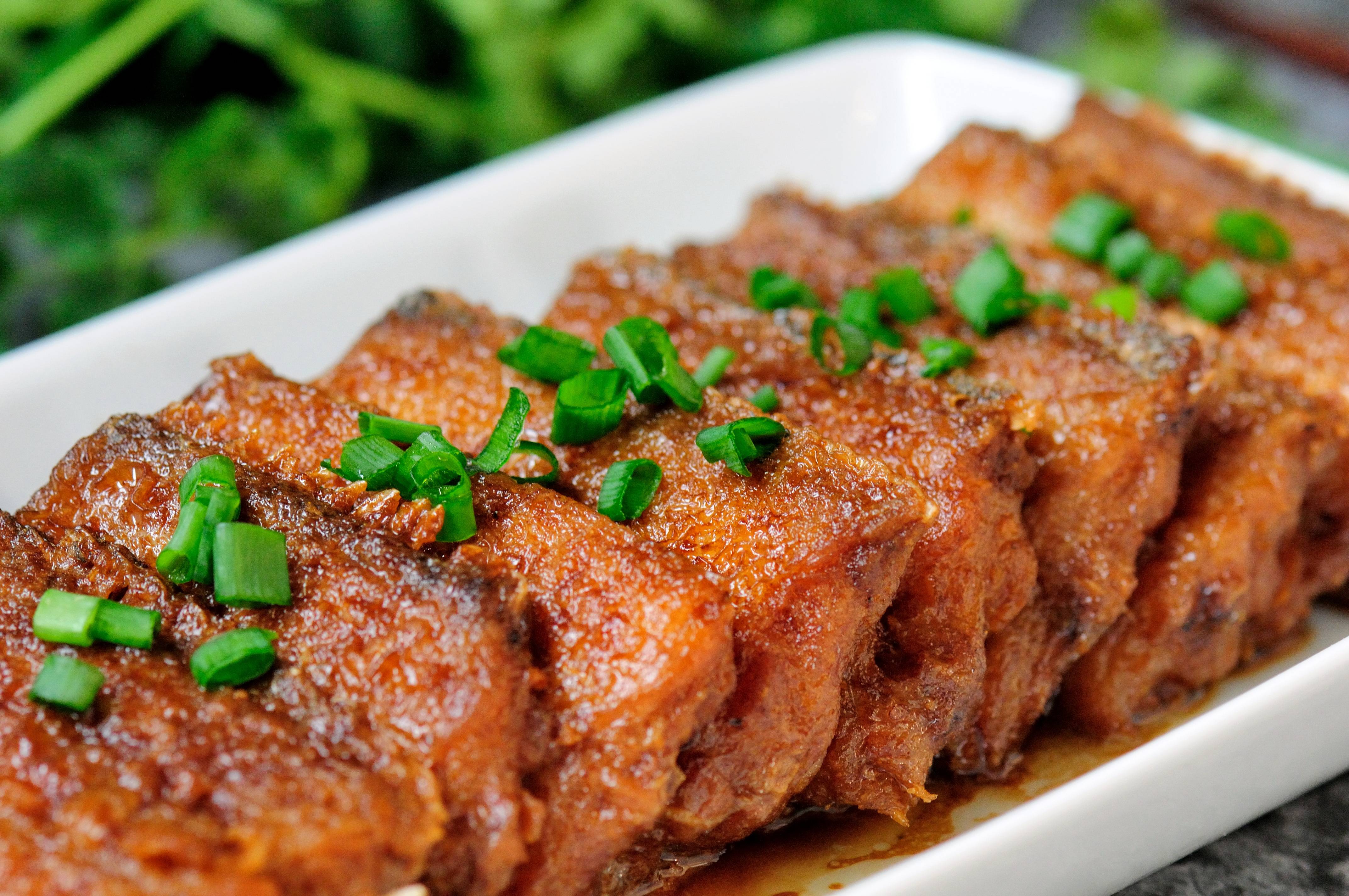 Braised hairtail is the most classic and homely recipe. It can be served as a hot dish or as a cold