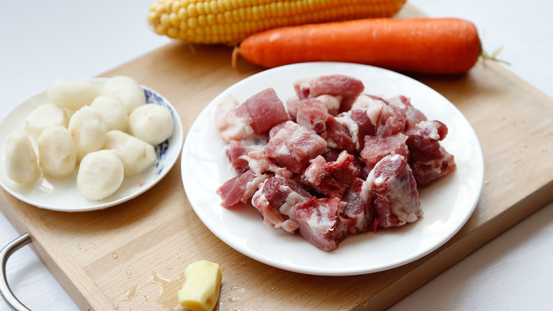 Corn and Horseshoe Pork Ribs Soup