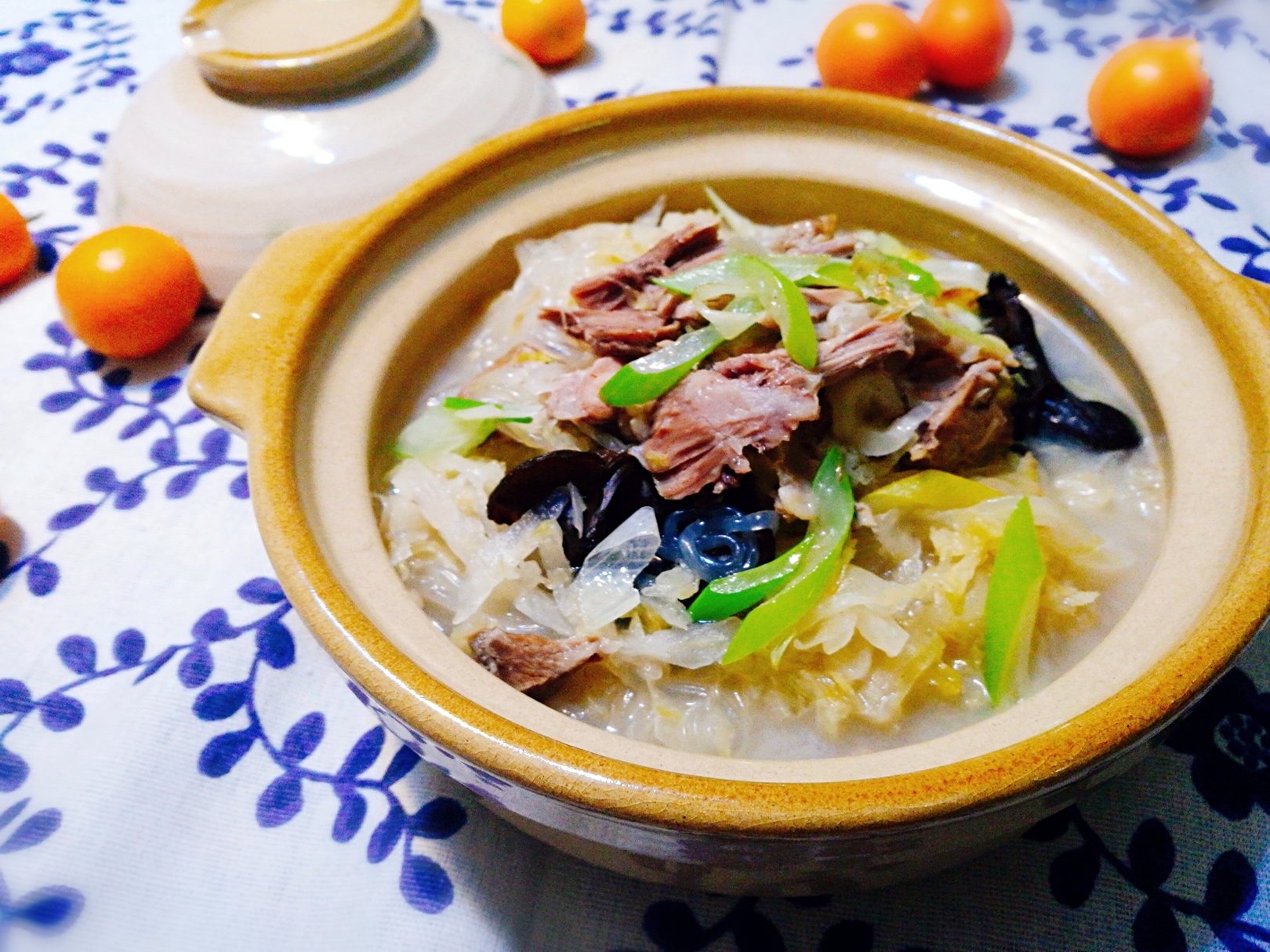 Family banquet recipe ~ Boneless meat stewed with sauerkraut