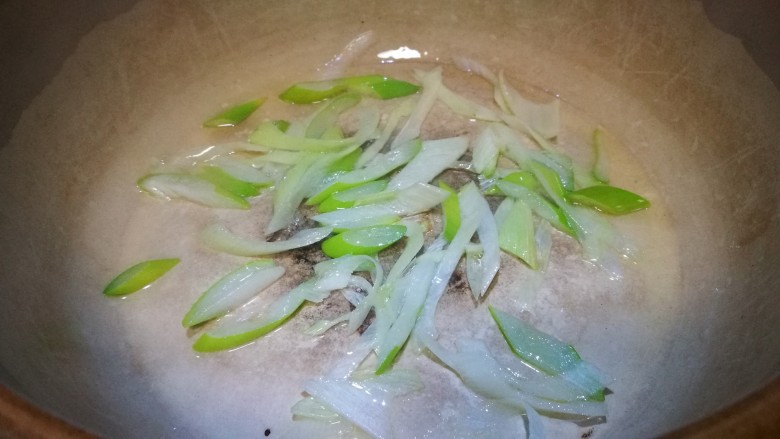 Family Banquet Recipe ~ Boneless Meat Braised with Sauerkraut