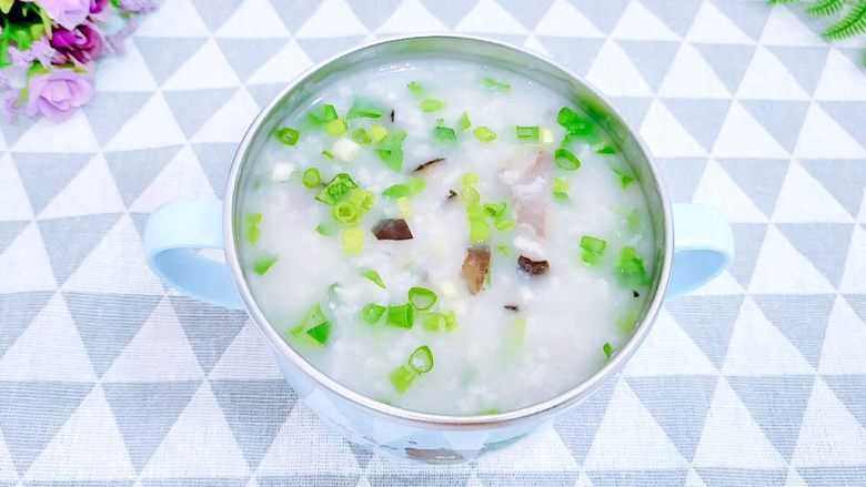 Mushroom, bacon and vegetable porridge