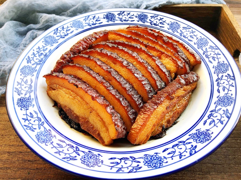 Braised pork with pickled vegetables