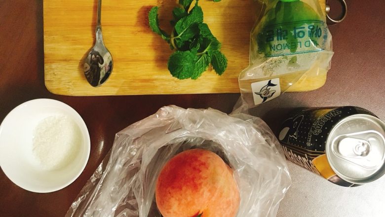 Peach Lime Mint Soda, a little refreshment in summer