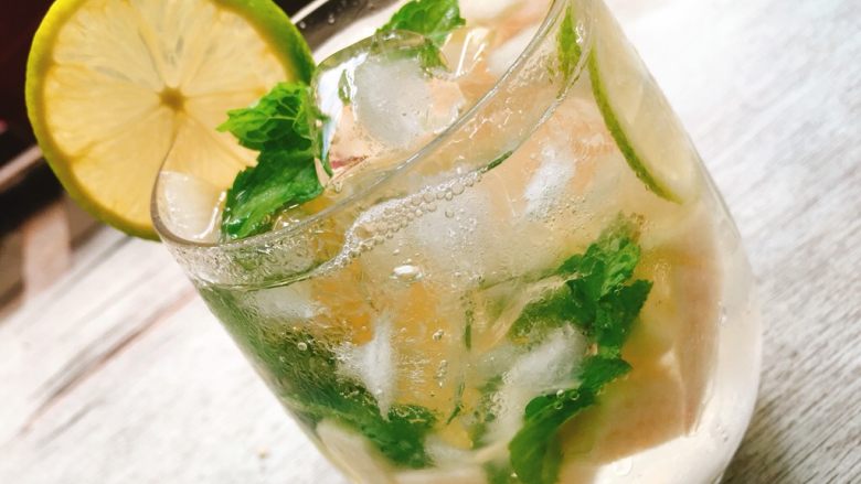 Peach Lime Mint Soda, a little refreshment in summer