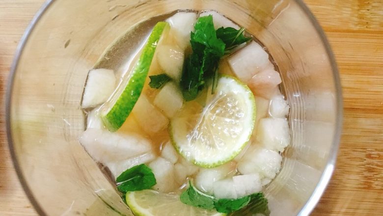 Peach Lime Mint Soda, a little refreshment in summer