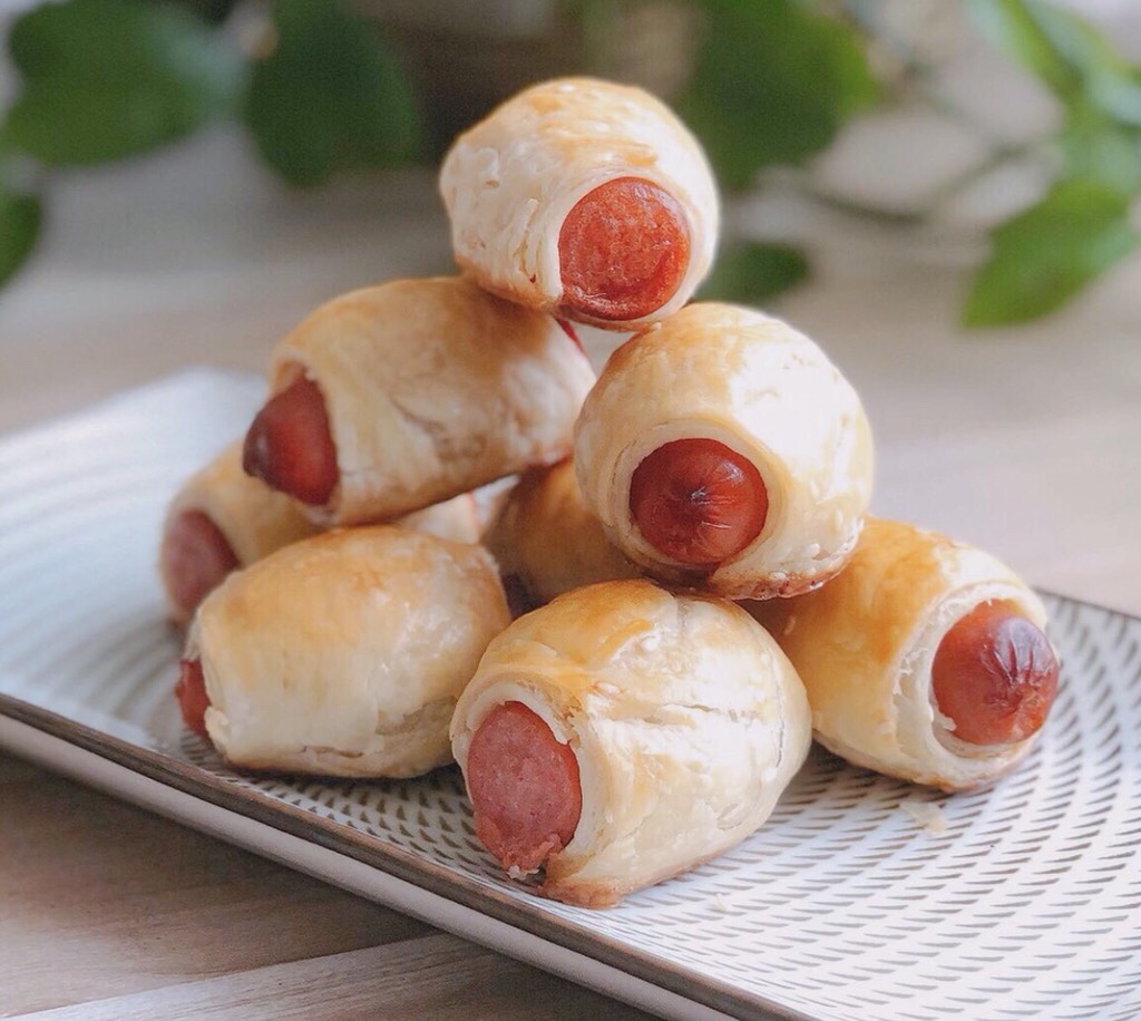 Sausage Flying Pancake Roll