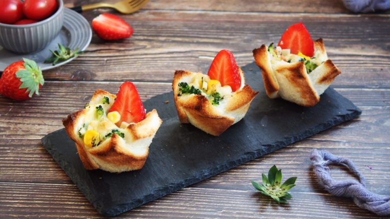 Toast Pizza Cup