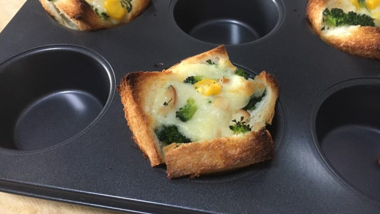 Toast Pizza Cup