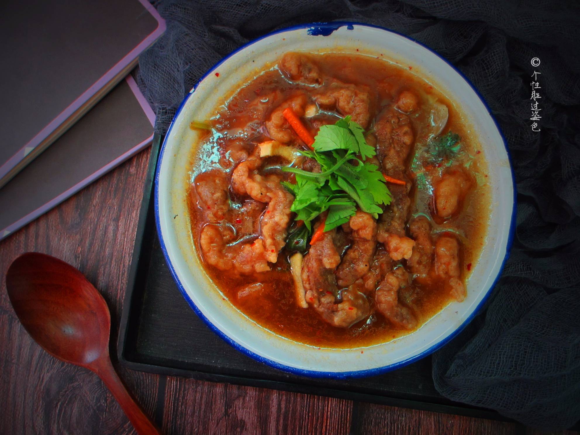 Hot and sour crispy meat soup