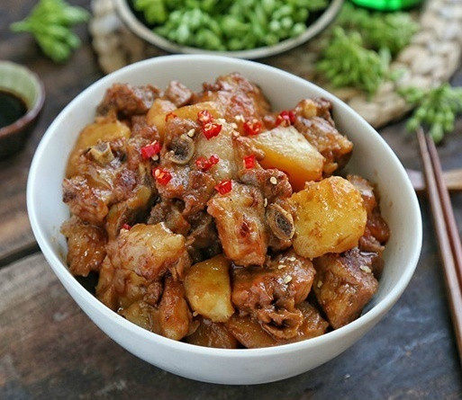 Pork roasted with potatoes