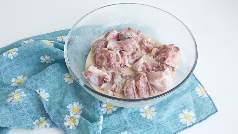 Tea food steamed pork ribs with black bean sauce