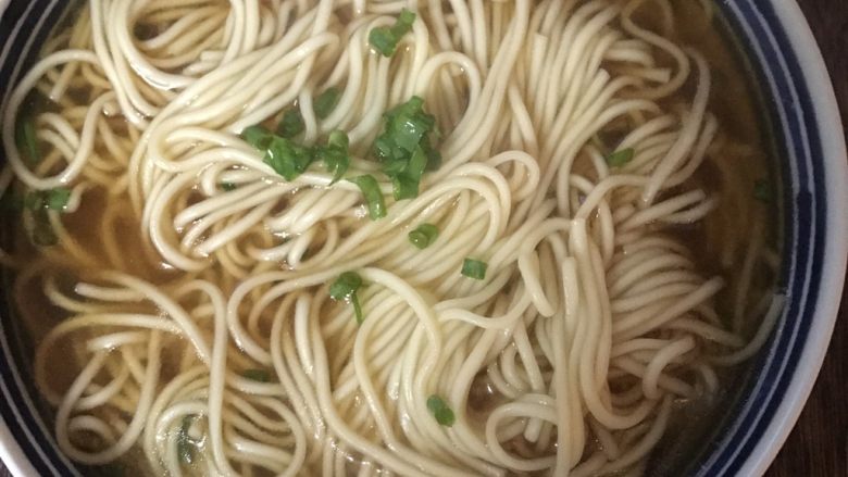 Scallion noodle soup