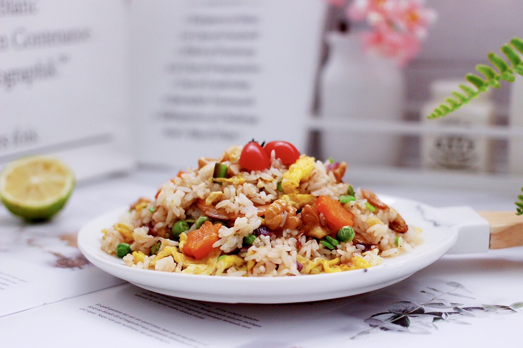 Fried rice with walnuts, dried shrimps, vegetables and eggs