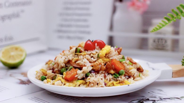 Fried rice with walnuts, dried shrimps, vegetables and eggs