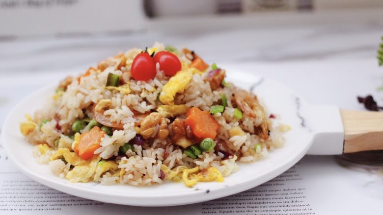 Fried rice with walnuts, dried shrimps, vegetables and eggs