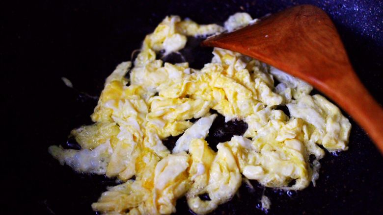 Fried rice with walnuts, dried shrimps, vegetables and eggs