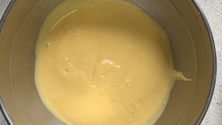 Mango ice cream (no ice residue)