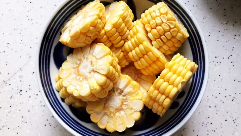 Cordyceps Flower, Shiitake Mushroom, Carrot, Corn and Pork Ribs Soup (Lazy Man's Pressure Cooker Version)