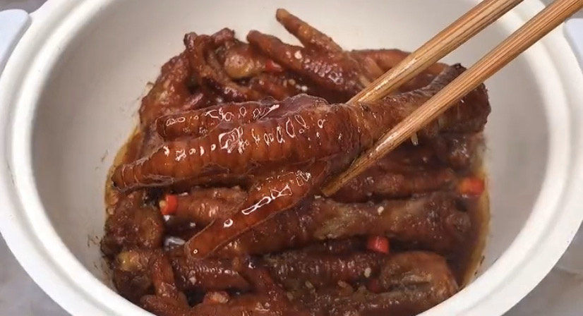 Tiger skin chicken feet